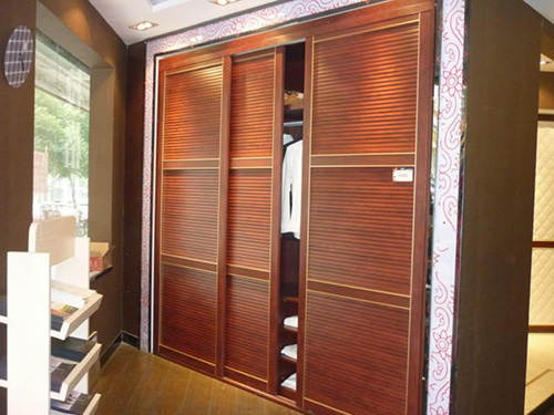 不玩情怀玩软文 衣柜企业品牌建立